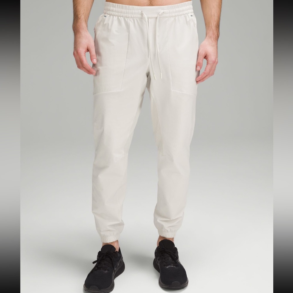 Men’s Lululemon license to train joggers white opal